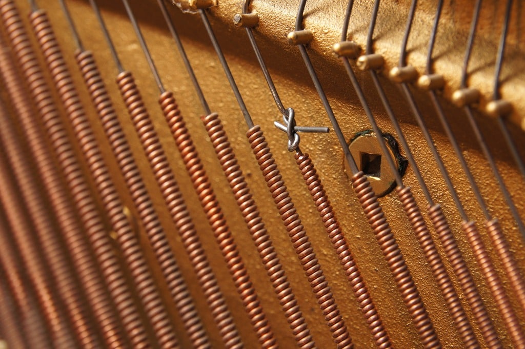 changement d'amorce d'une corde de piano